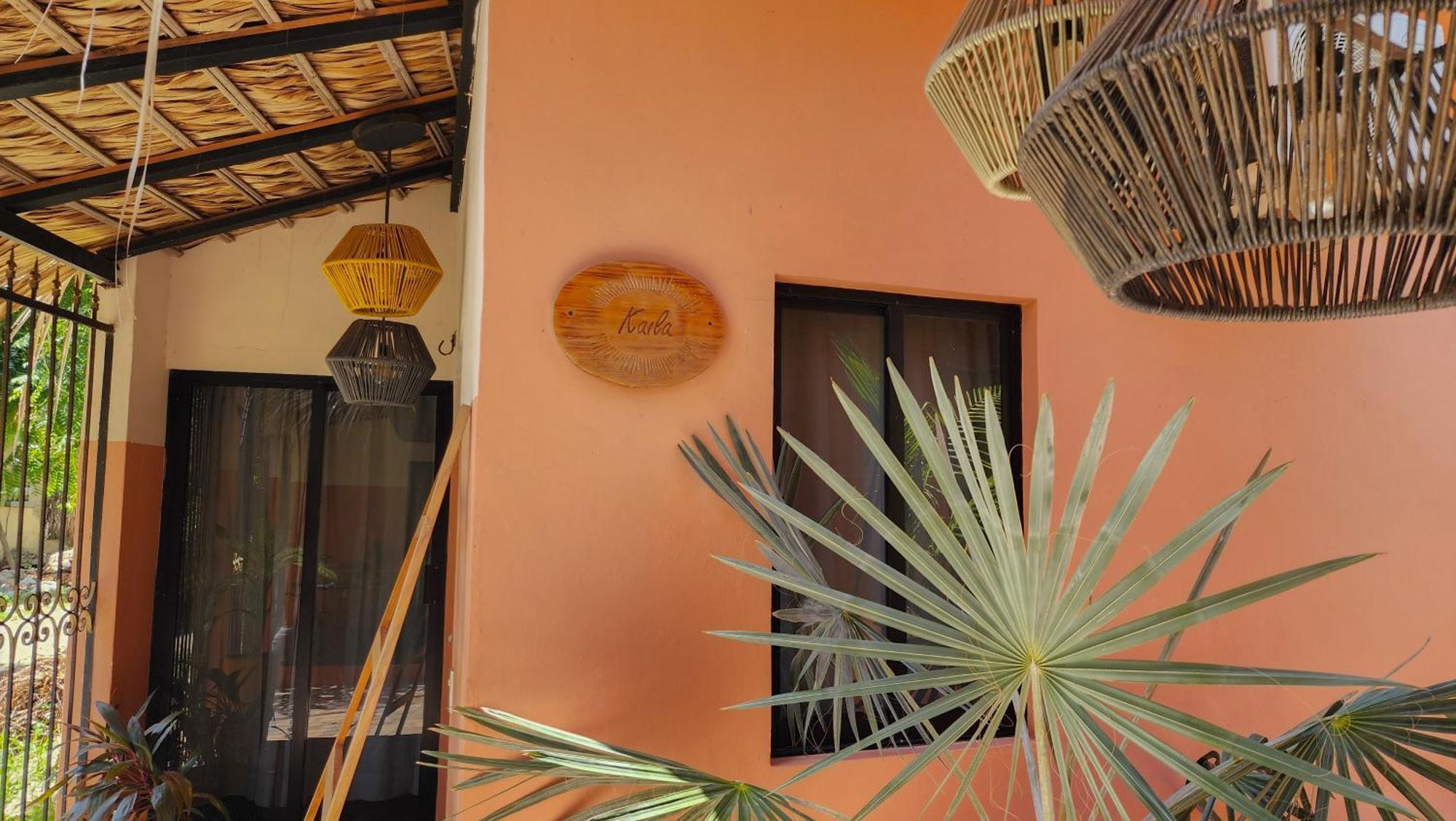 Casa Bonita (Adults Only) Aparthotel Puerto Escondido  Ruang foto